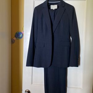 Banana Republic pant suit. Navy/denim color.